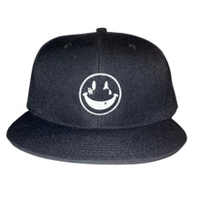 Load image into Gallery viewer, EMBROIDERED SMILEY SNAPBACK (FREE SHIPPING WORLDWIDE)
